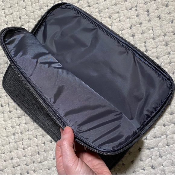 JOHN VARVATOS iPad padded case tech NWT sleeve 12 - Picture 7 of 8